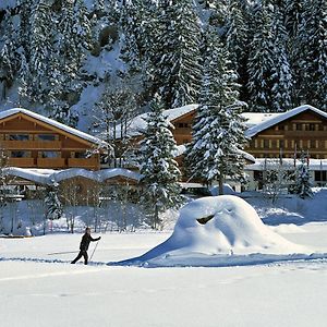 Waldhotel Doldenhorn